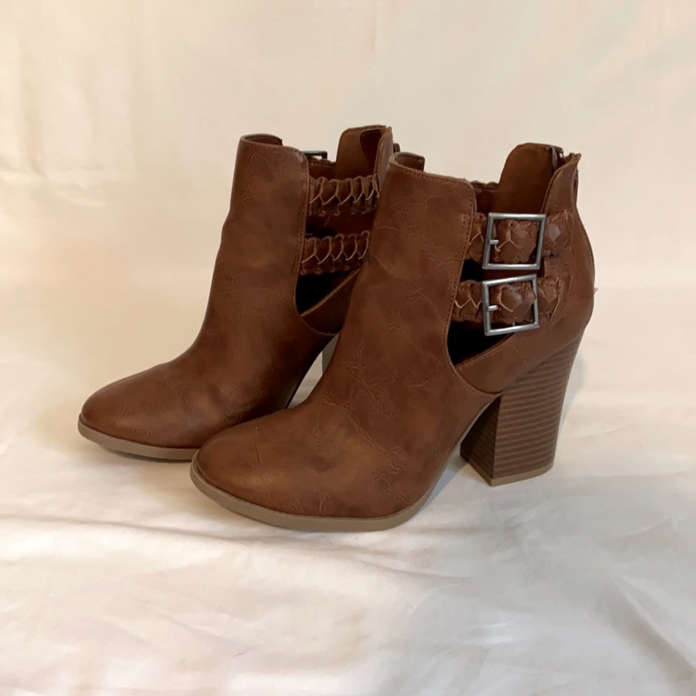 Women’s Shoes